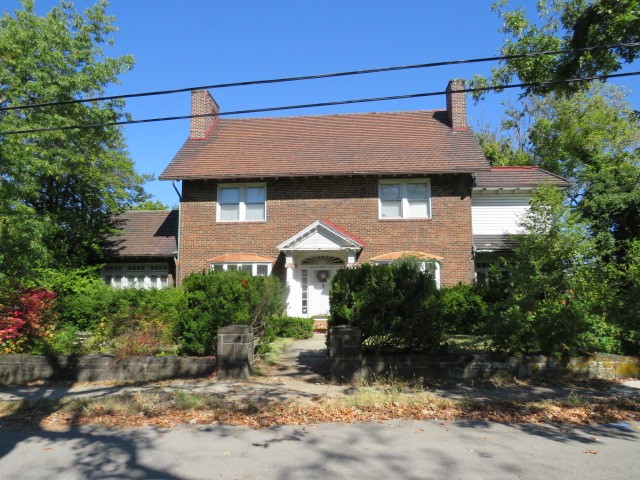 1501 Library Ave