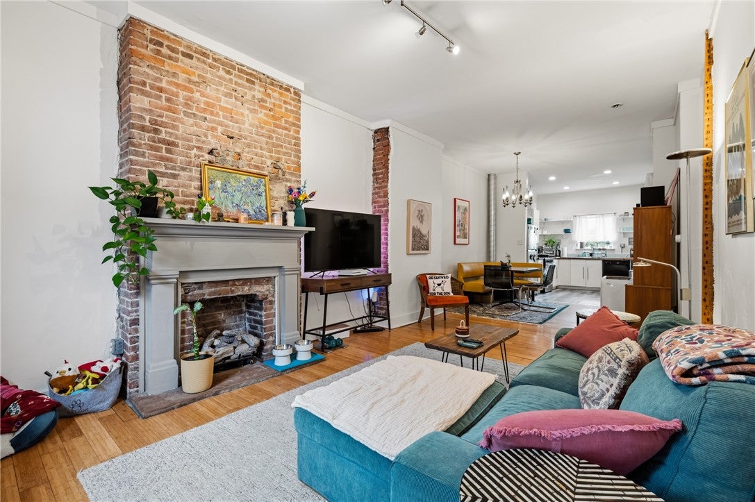 148 Home St