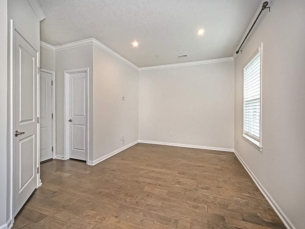 2017 Hemlock Ln