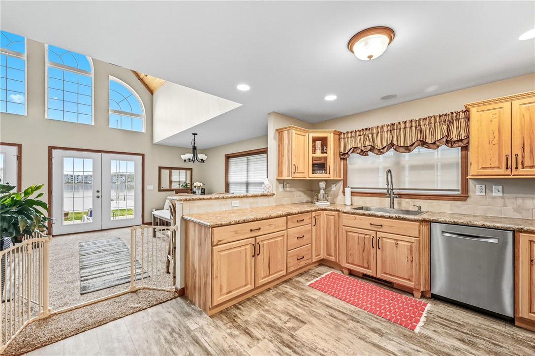 Conneaut Lake, Pennsylvania 16316, United States, 3 Bedrooms Bedrooms, ,3 BathroomsBathrooms,Residential,Contingent,216121