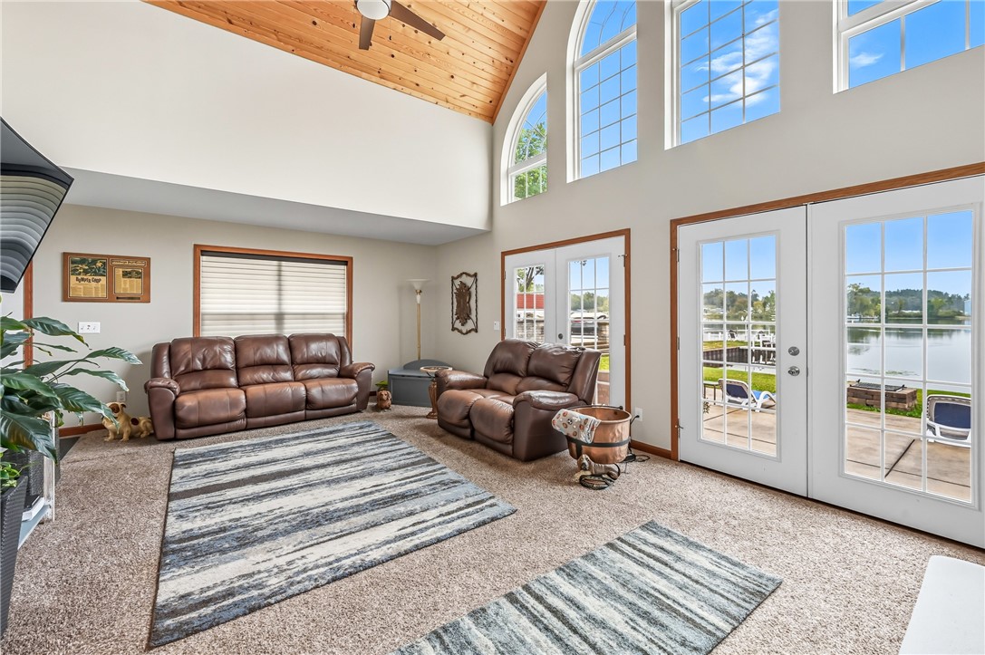 Conneaut Lake, Pennsylvania 16316, United States, 3 Bedrooms Bedrooms, ,3 BathroomsBathrooms,Residential,Contingent,216121