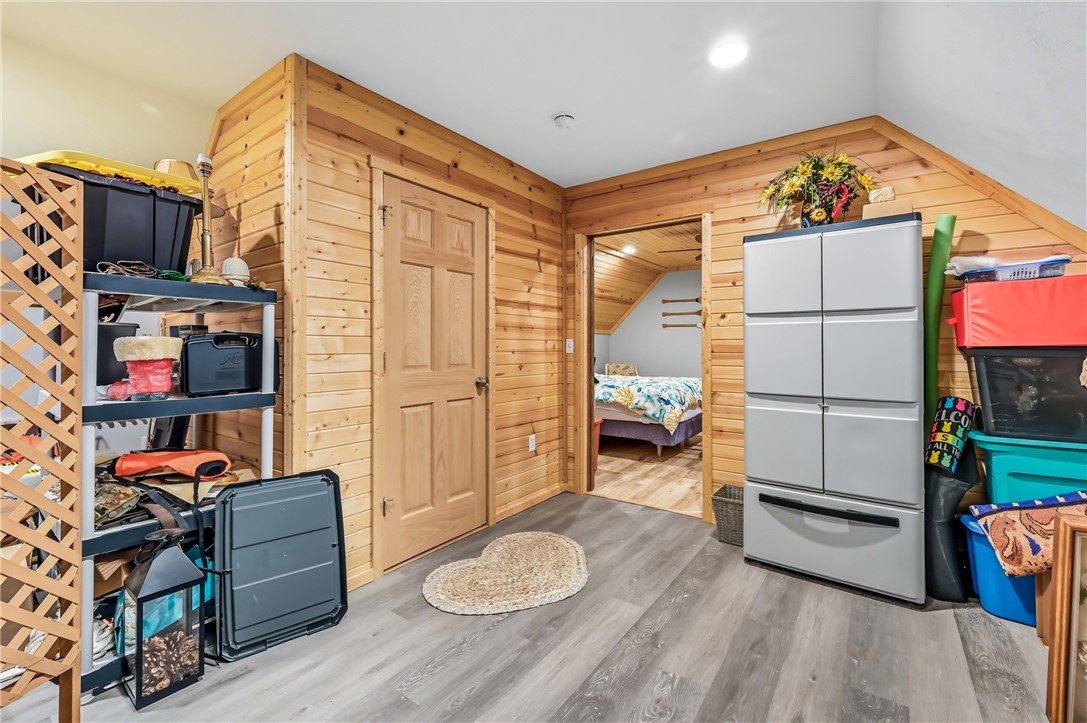 Conneaut Lake, Pennsylvania 16316, United States, 3 Bedrooms Bedrooms, ,3 BathroomsBathrooms,Residential,Contingent,216121