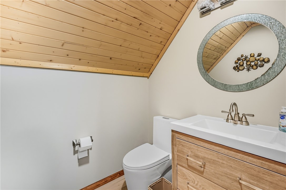 Conneaut Lake, Pennsylvania 16316, United States, 3 Bedrooms Bedrooms, ,3 BathroomsBathrooms,Residential,Contingent,216121