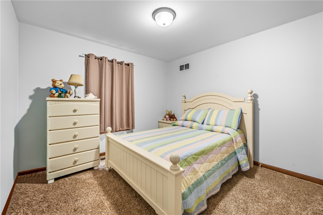 Conneaut Lake, Pennsylvania 16316, United States, 3 Bedrooms Bedrooms, ,3 BathroomsBathrooms,Residential,Contingent,216121