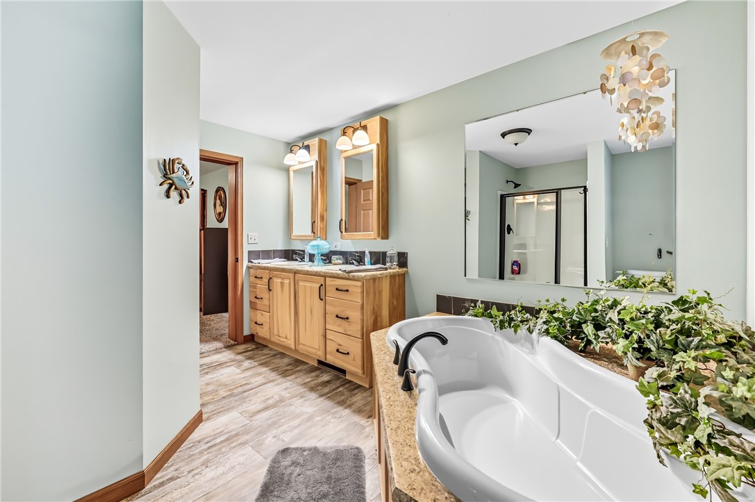 Conneaut Lake, Pennsylvania 16316, United States, 3 Bedrooms Bedrooms, ,3 BathroomsBathrooms,Residential,Contingent,216121