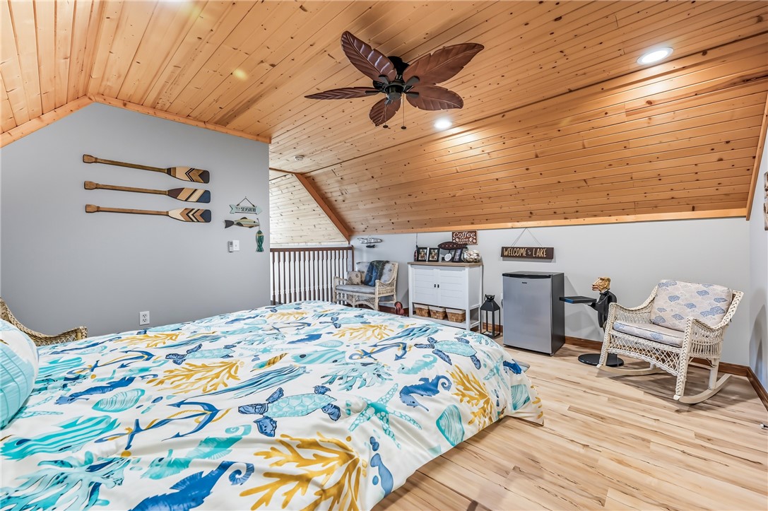 Conneaut Lake, Pennsylvania 16316, United States, 3 Bedrooms Bedrooms, ,3 BathroomsBathrooms,Residential,Contingent,216121