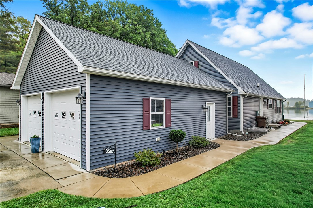 Conneaut Lake, Pennsylvania 16316, United States, 3 Bedrooms Bedrooms, ,3 BathroomsBathrooms,Residential,Contingent,216121