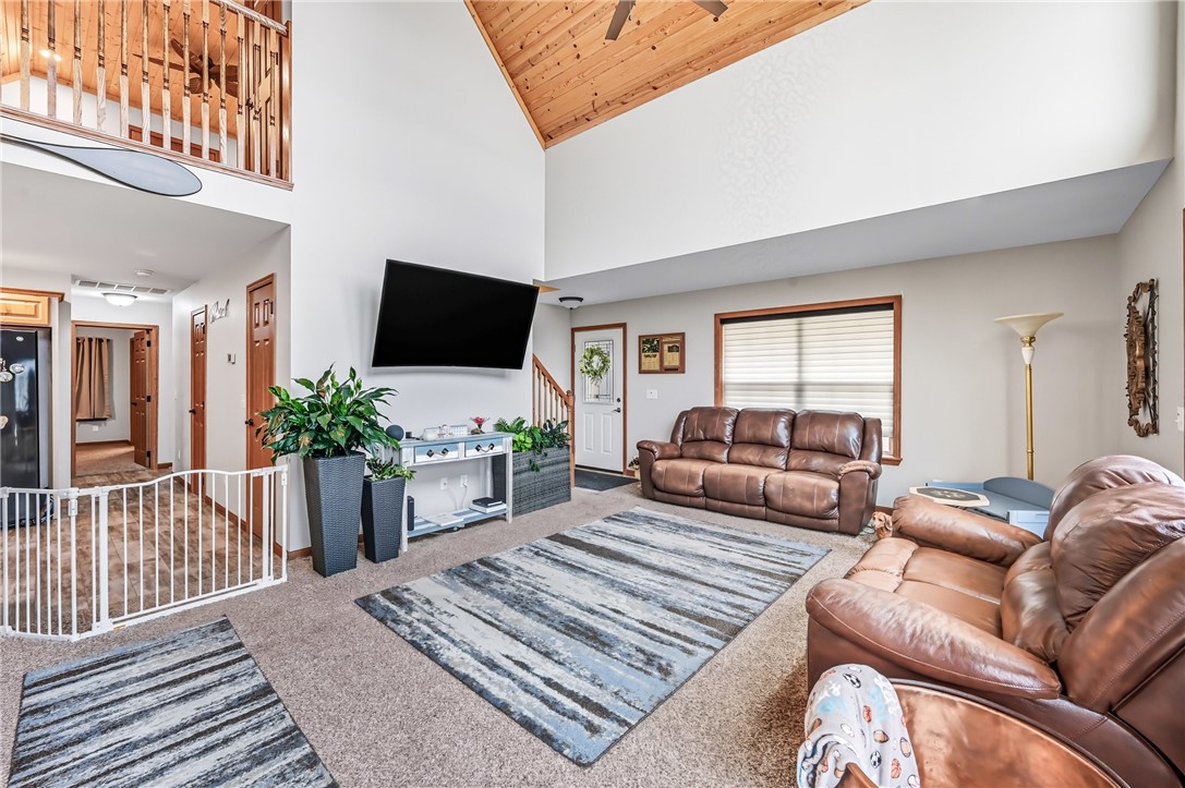 Conneaut Lake, Pennsylvania 16316, United States, 3 Bedrooms Bedrooms, ,3 BathroomsBathrooms,Residential,Contingent,216121