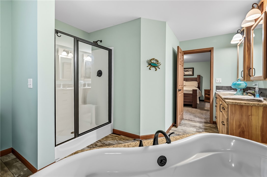 Conneaut Lake, Pennsylvania 16316, United States, 3 Bedrooms Bedrooms, ,3 BathroomsBathrooms,Residential,Contingent,216121