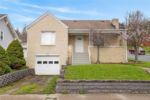 Photo of 335 E Pike St, Houston, PA 15342 (MLS # 1746738)