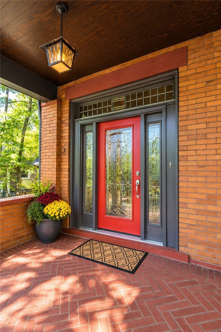144 Glenwood Dr
