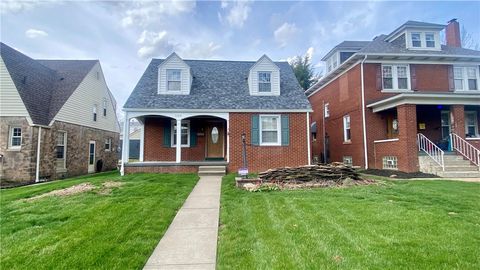 Photo of 1109 Pacific Ave, Brackenridge, PA 15014 (MLS # 1747057)