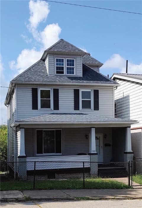 Photo for 1521 Victoria Ave