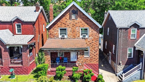 Photo of 5735 Pocusset St, Pittsburgh, PA 15217 (MLS # 1761928)