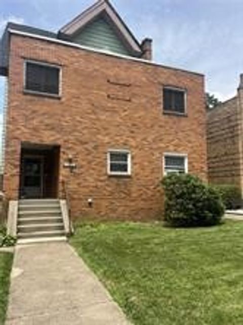 Photo of 5839 Darlington Rd #1, Pittsburgh, PA 15217 (MLS # 1736733)
