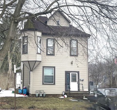 Photo of 1227 Penn Ave, New Brighton, PA 15066 (MLS # 1745673)