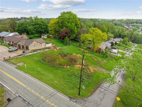 Photo of 361 Carpenter Ln, Irwin, PA 15642 (MLS # 1752399)