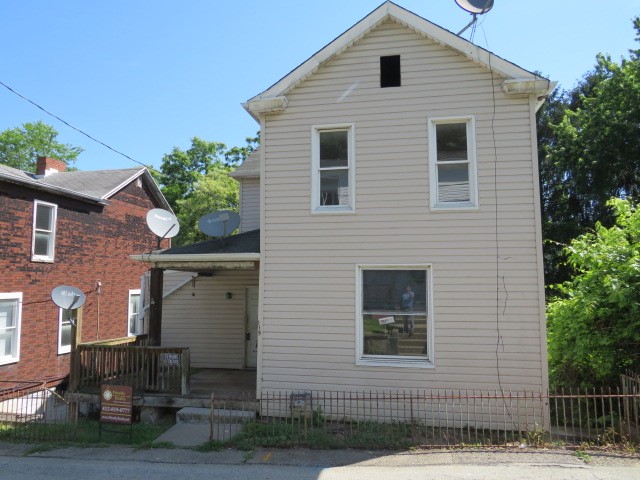 115 Chess St