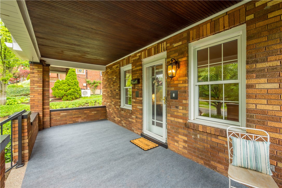 221 Magnolia Pl