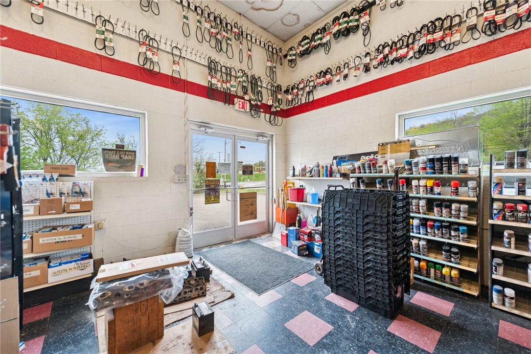 Richland School District, Pennsylvania 15904, United States, ,Commercial,Active,121473