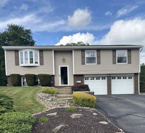 Photo for 171 Autumn Drive