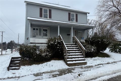 Multifamily For Sale - 1002 Webster St St<br/> Mercer County, Farrell, PA 16121