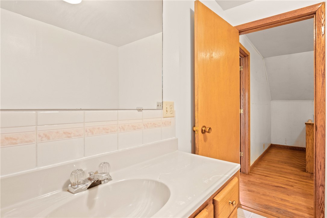 Somerset Twp, Pennsylvania 15501, United States, 4 Bedrooms Bedrooms, ,2 BathroomsBathrooms,Residential,Contingent,191180