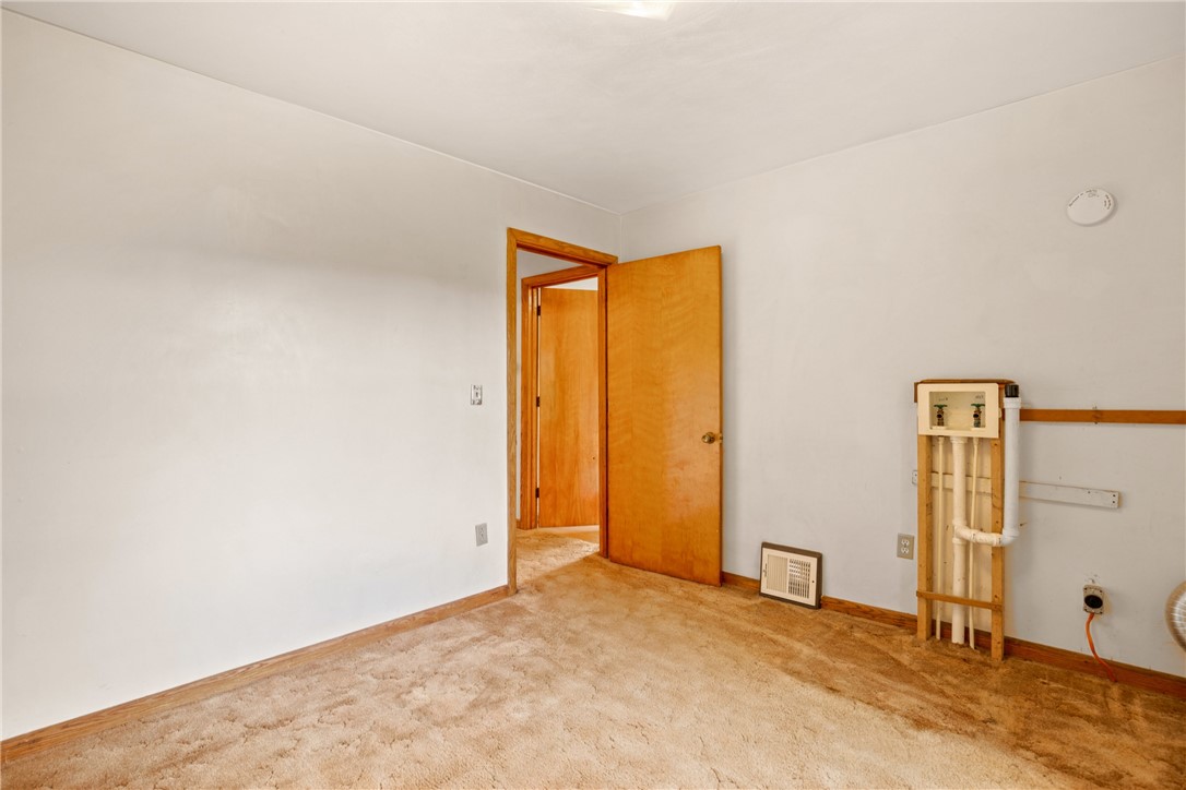 Somerset Twp, Pennsylvania 15501, United States, 4 Bedrooms Bedrooms, ,2 BathroomsBathrooms,Residential,Contingent,191180