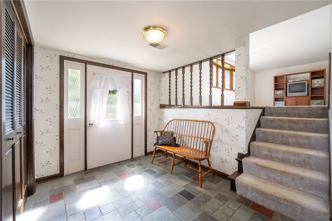 756 Arona Rd