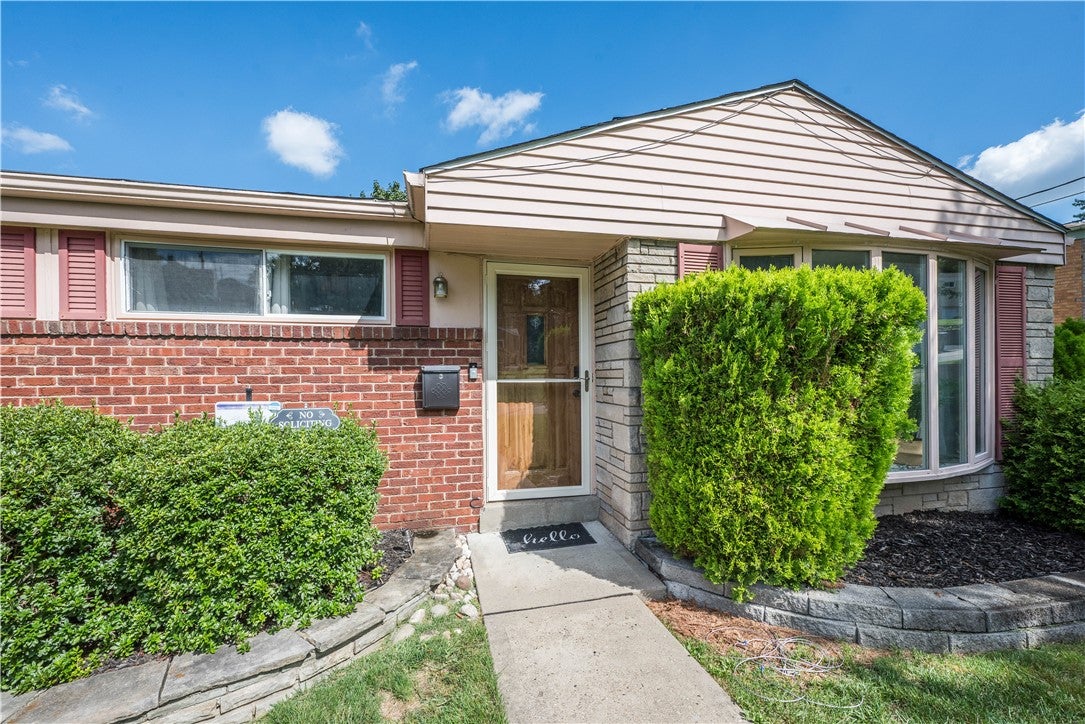 425 Ruthwood Ave