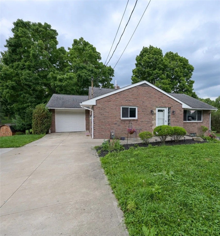 1013 Shenango Rd
