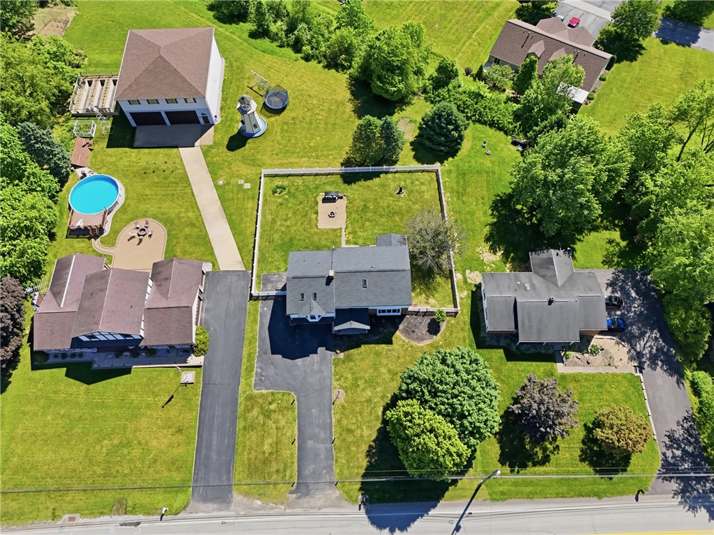 977 Barclay Rd
