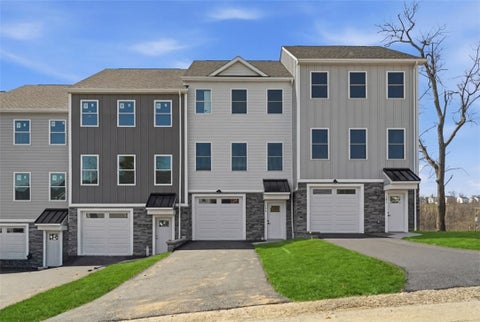 Condo For Sale - 129 Bella Vista Drive Dr<br/> Baldwin Boro, PA 15236
