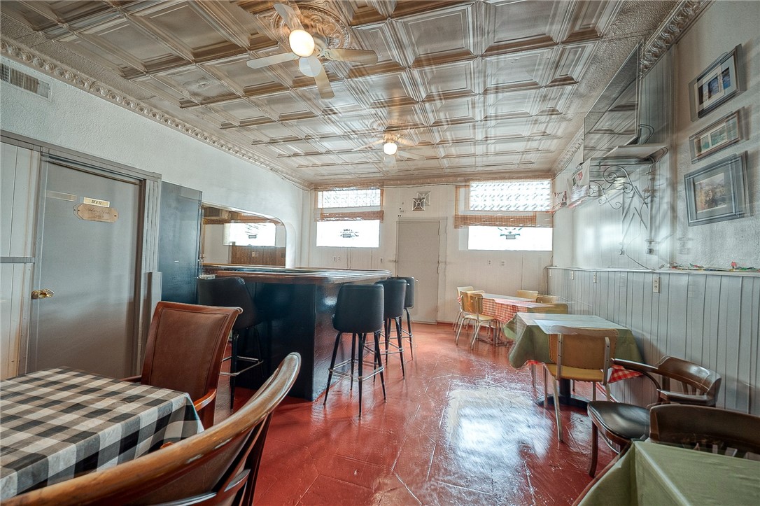936 Broadway