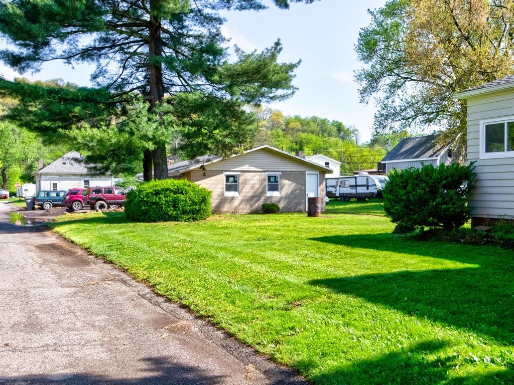 411 4th St, Darlington, Pennsylvania image 30