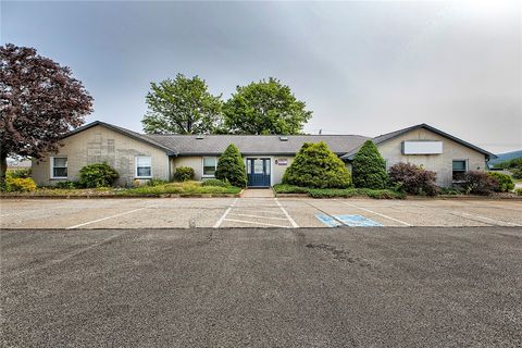322-326 Unity Plaza Unity  Twp PA 15650