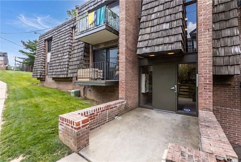 Photo of 533 Forest Green Dr, Coraopolis, PA 15108 (MLS # 1764017)