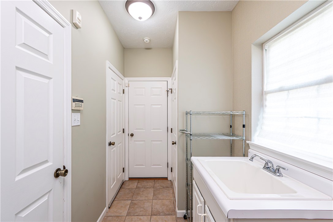 Unity Twp, Pennsylvania 15650, United States, 2 Bedrooms Bedrooms, ,2 BathroomsBathrooms,Residential,Active,195298