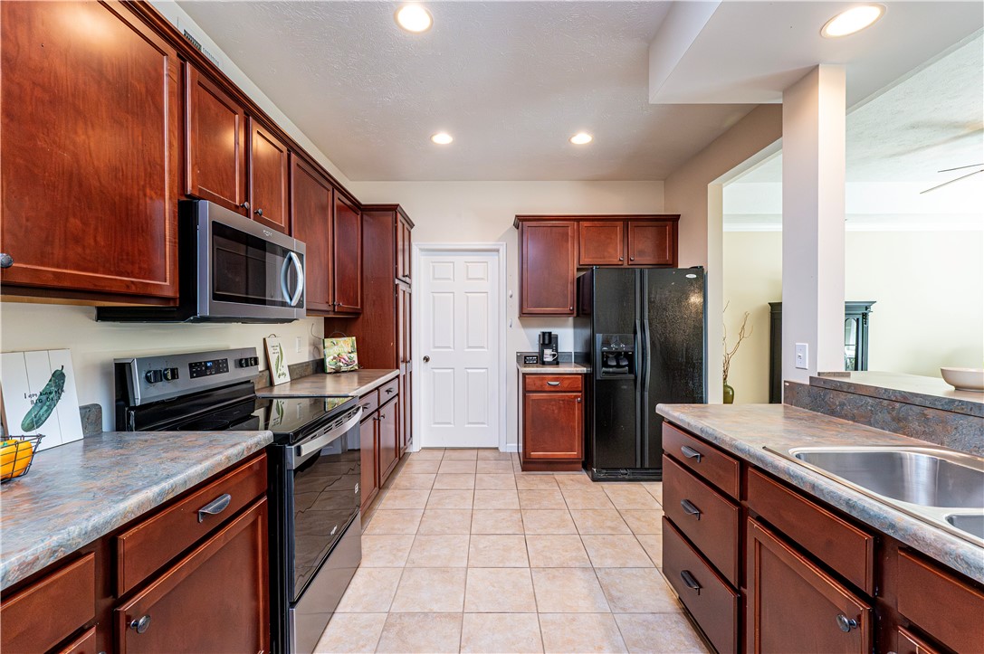 Unity Twp, Pennsylvania 15650, United States, 2 Bedrooms Bedrooms, ,2 BathroomsBathrooms,Residential,Active,195298