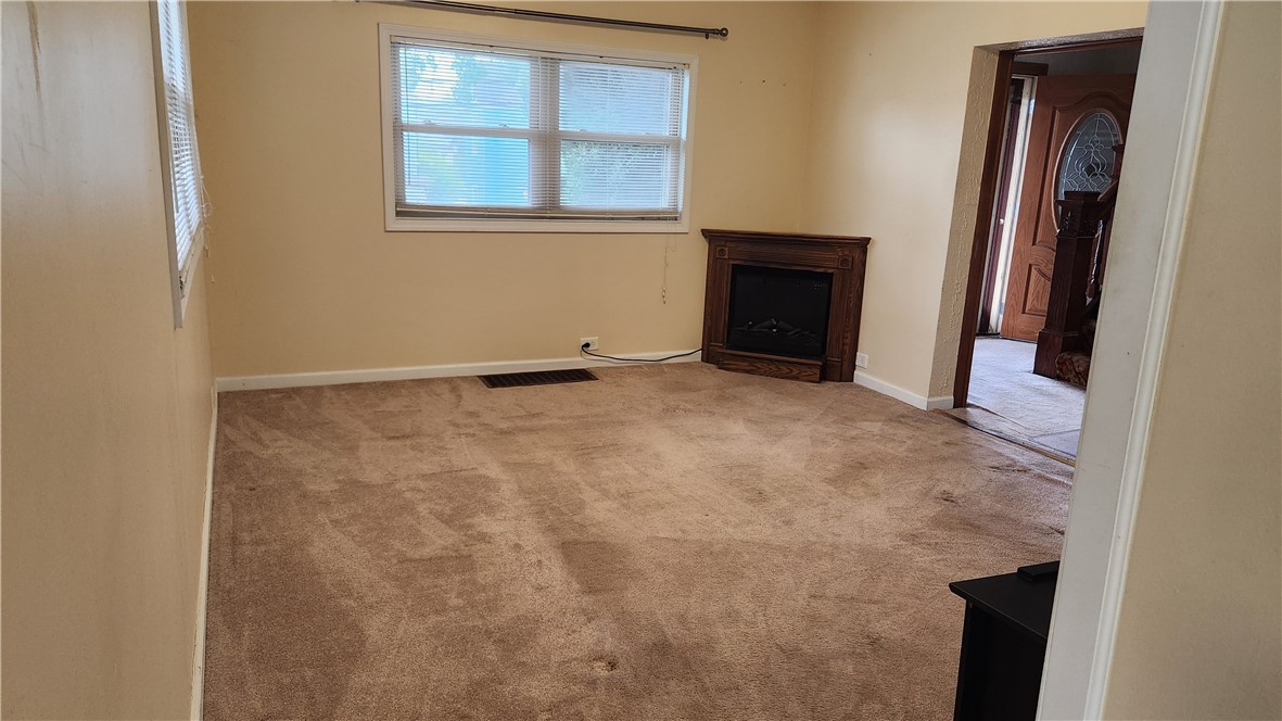 City Of Washington, Pennsylvania 15301, United States, 4 Bedrooms Bedrooms, ,2 BathroomsBathrooms,Residential,Pending,47610