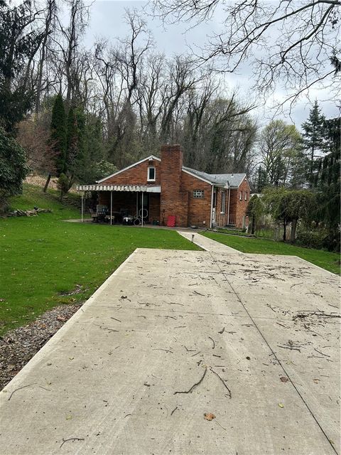 1610 Lafayette Rd Forest Hills Boro PA 15221