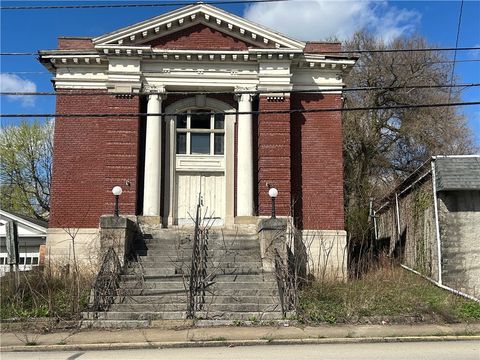 113 E Fayette St Uniontown PA 15401