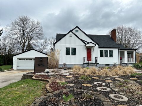 Photo of 1769 Jaffa Dr, Johnstown, PA 15905 (MLS # 1745697)