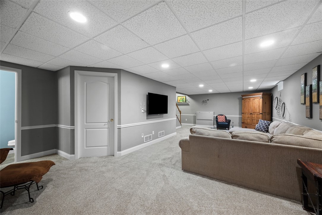 Pine Twp - Nal, Pennsylvania 15044, United States, 4 Bedrooms Bedrooms, ,4 BathroomsBathrooms,Residential,Contingent,107710