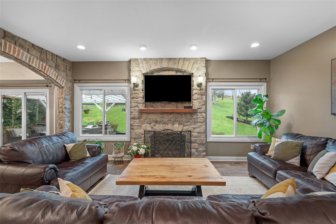 Pine Twp - Nal, Pennsylvania 15044, United States, 4 Bedrooms Bedrooms, ,4 BathroomsBathrooms,Residential,Contingent,107710