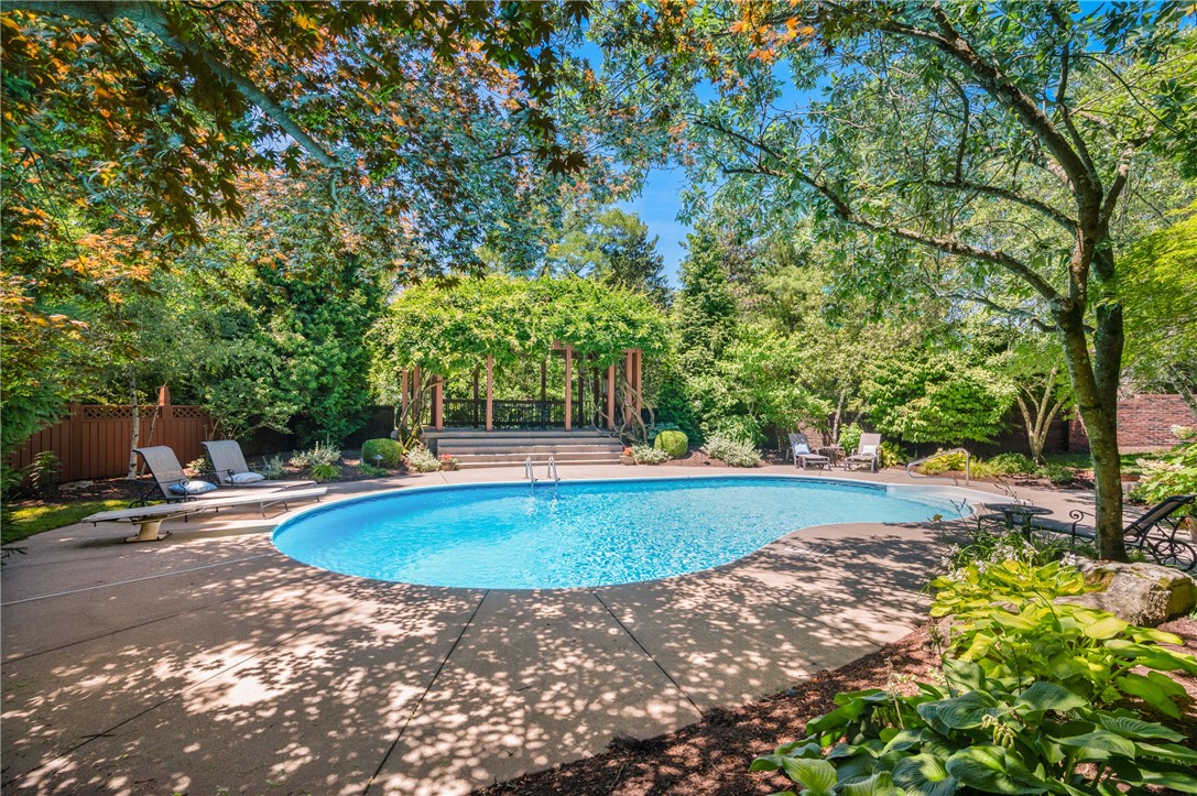 1609 Blackburn Heights Drive