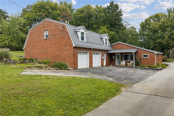 122 YOUNG LN, BEAVER FALLS, PA 15010 - Image 72fe85bfc5cd537cf8232f2143a7bed3/3112251674