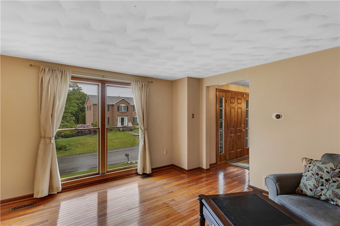 301 Dogwood Dr Dr, Murrysville, Pennsylvania image 9