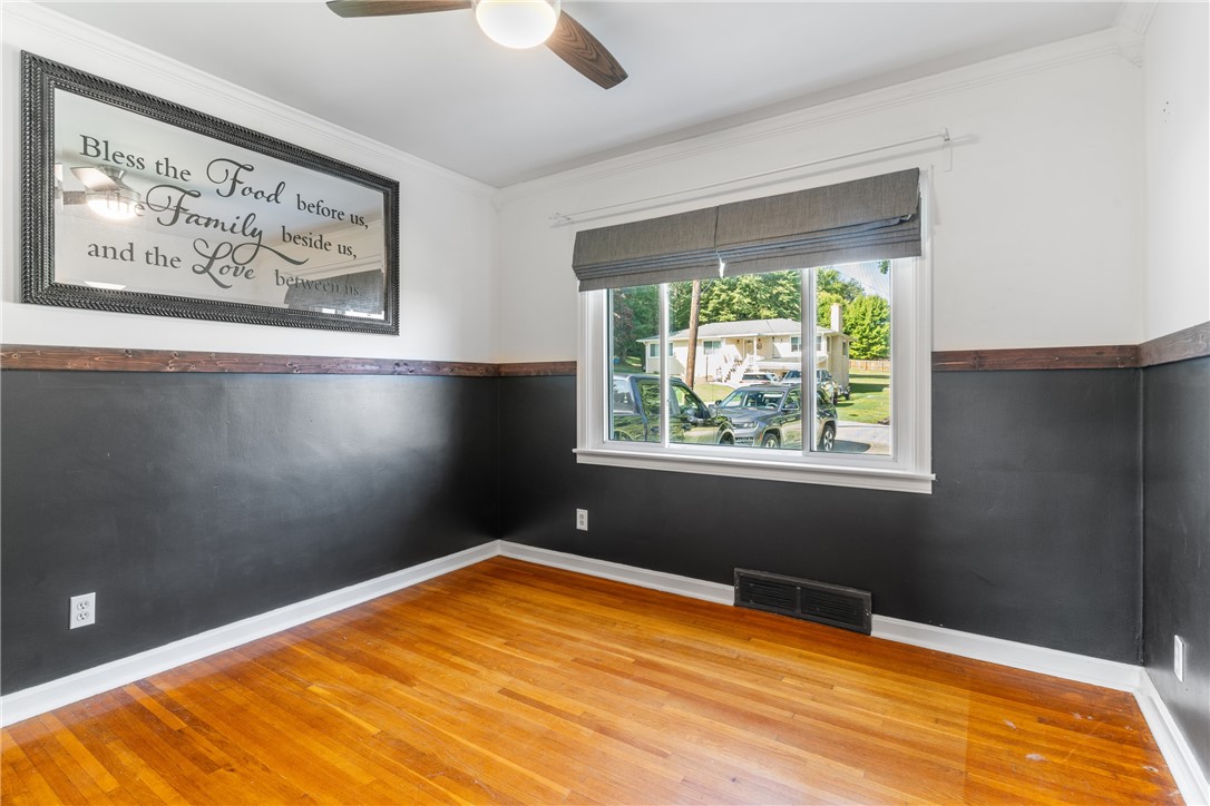 Hanover Twp - Wsh, Pennsylvania 15021, United States, 3 Bedrooms Bedrooms, ,2 BathroomsBathrooms,Residential,Contingent,44623