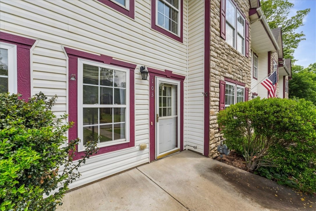 103 Sparrow Ln